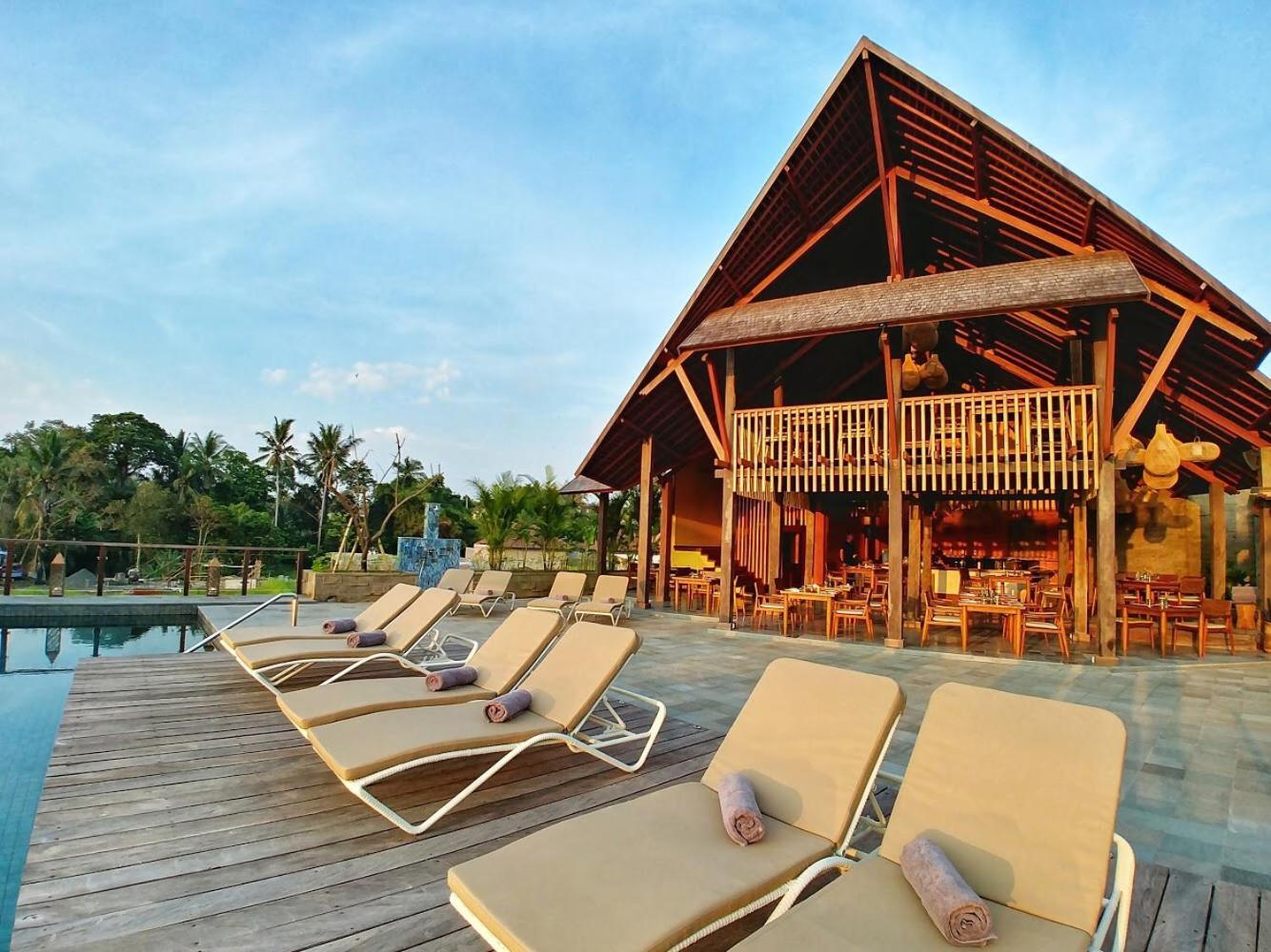 Tejaprana Bisma - Chse Certified Hotell Ubud Eksteriør bilde The swimming pool at the resort