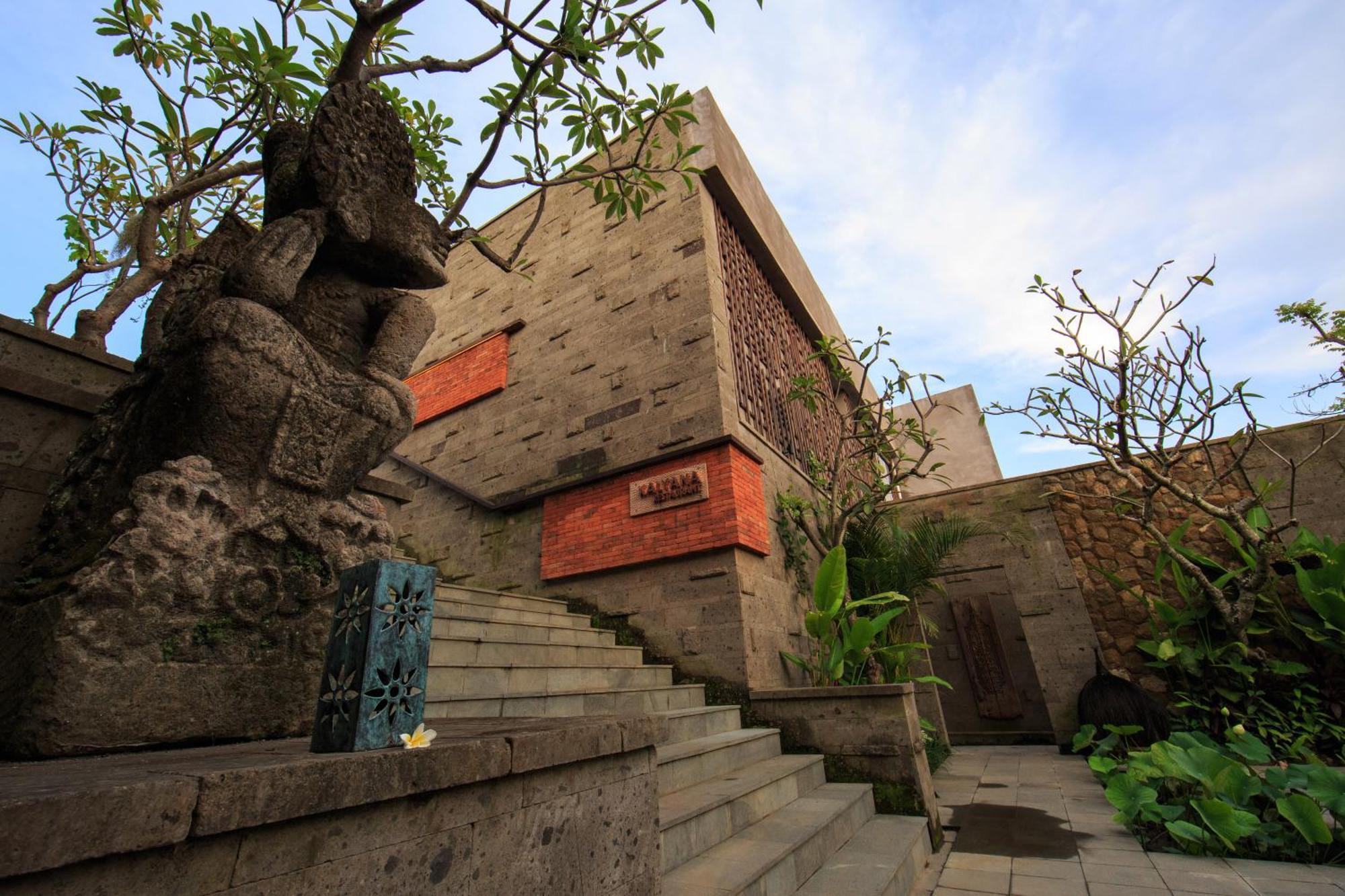 Tejaprana Bisma - Chse Certified Hotell Ubud Eksteriør bilde The museum's main entrance