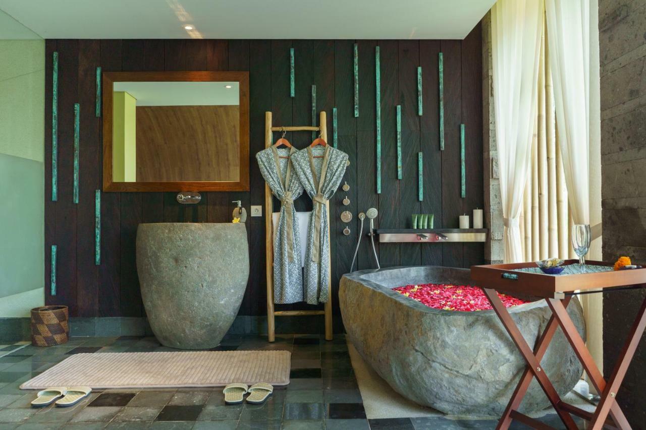 Tejaprana Bisma - Chse Certified Hotell Ubud Eksteriør bilde Bathroom at the Taj Bengal