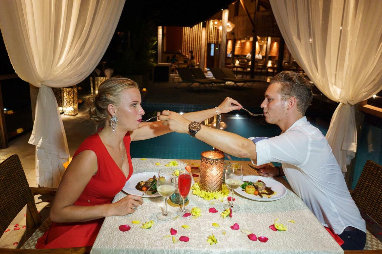 Tejaprana Bisma - Chse Certified Hotell Ubud Eksteriør bilde A couple dining at a restaurant